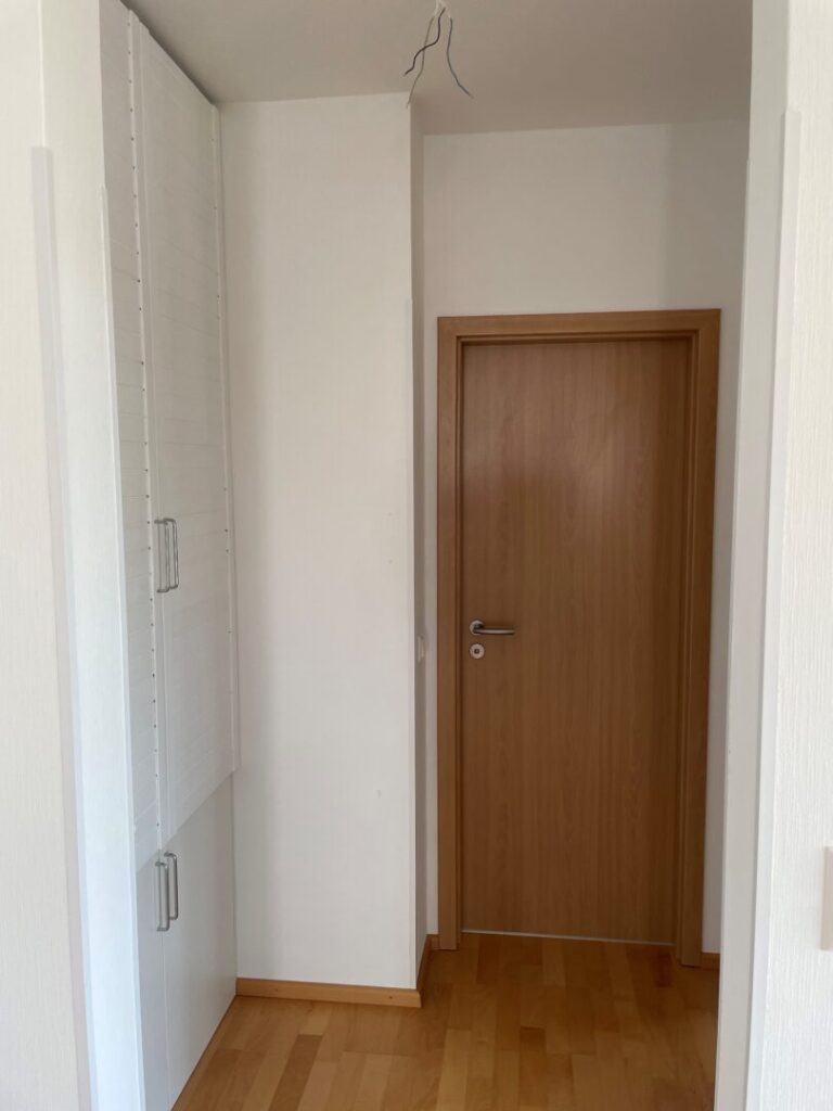 Flur mit Einbauschrank